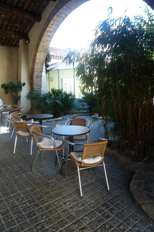 Hotel Restaurant Le Commerce 2*